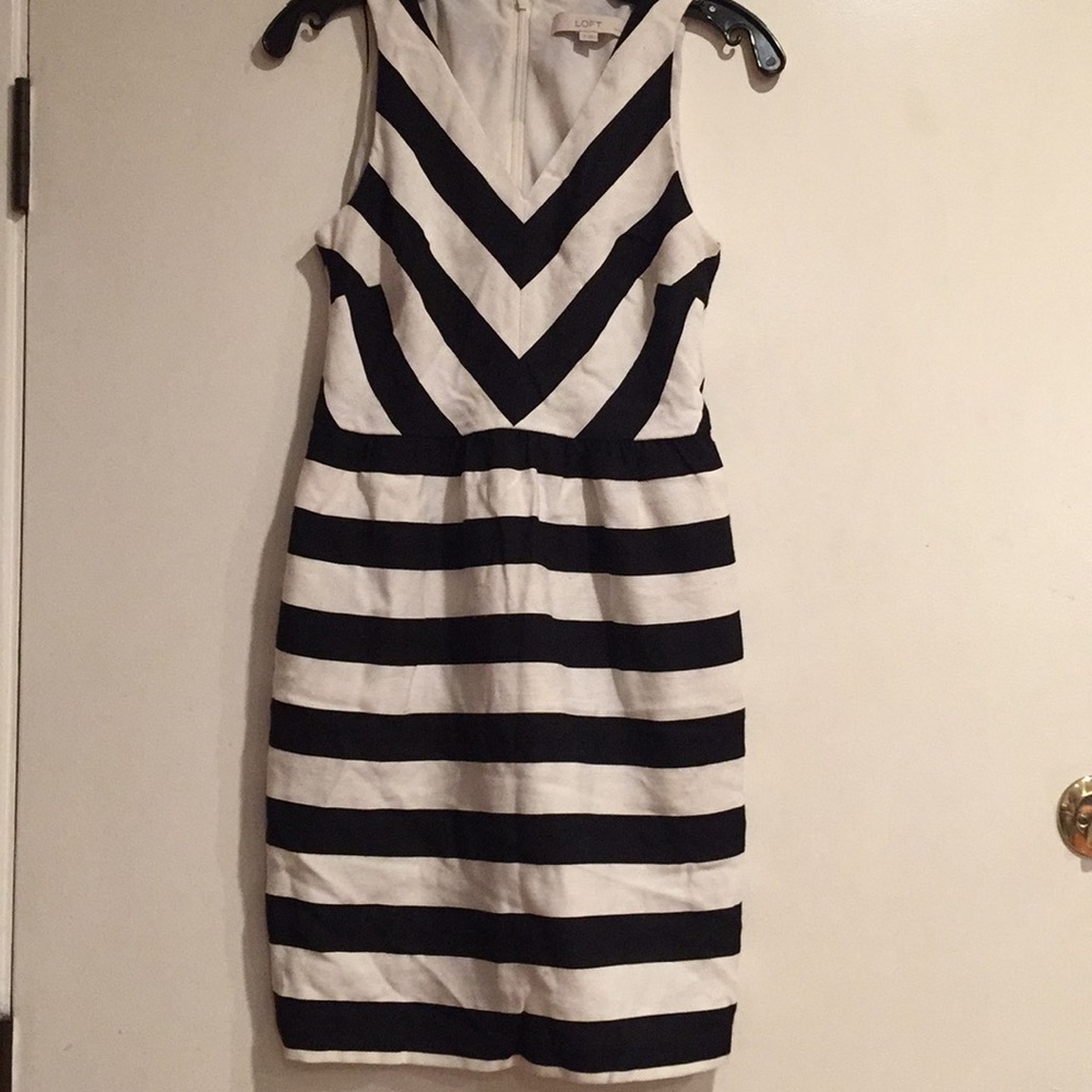 Ann Taylor LOFT Dress